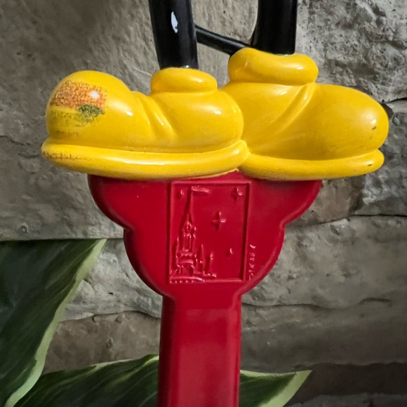 Vintage Walt Disney World Mickey Mouse back scratcher - Picture 5 of 5